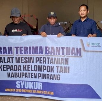 Anggota DPRD Sulsel Syukur Salurkan Bantuan Hand Traktor untuk Kelompok Tani Pinrang