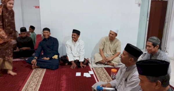 Masyaallah! Kuala Mas Grup dan DPD NasDem Maros Rutin Bagikan Sedekah Setiap Malam Ramadan
