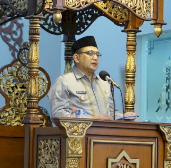 Wali Kota Munafri Tarawih Bersama Warga, Ingatkan Keutamaan 10 Malam Terakhir Ramadan