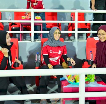 Ketua DPRD Sulsel Rachmatika Dewi Saksikan Kemenangan PSM Makassar di Leg Pertama Semifinal ACC