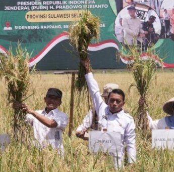 Bupati Sidrap Panen Raya Serentak Bersama Presiden Prabowo Subianto