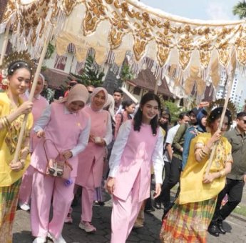 Selvi Ananda ke Makassar, Wali Kota-Wawali dan Ketua PKK Dampingi dalam Misi Lestarikan Budaya