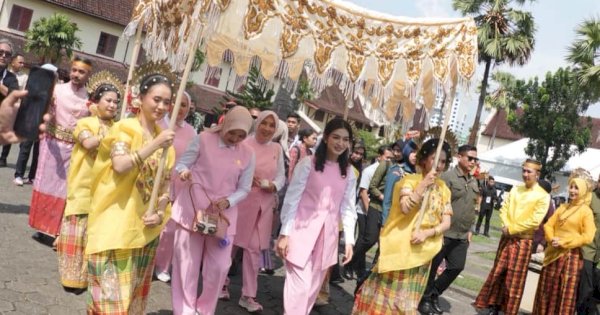 Selvi Ananda ke Makassar, Wali Kota-Wawali dan Ketua PKK Dampingi dalam Misi Lestarikan Budaya