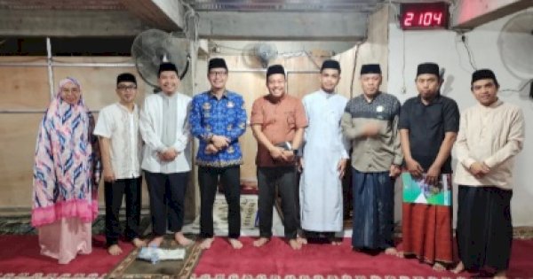 Sekretariat DPRD Kota Makassar Safari Ramadhan di Masjid Baiturrahman Mariso