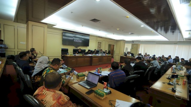 RDP Komis D DPRD Sulsel terkait tambang galian C di Toraja Utara.