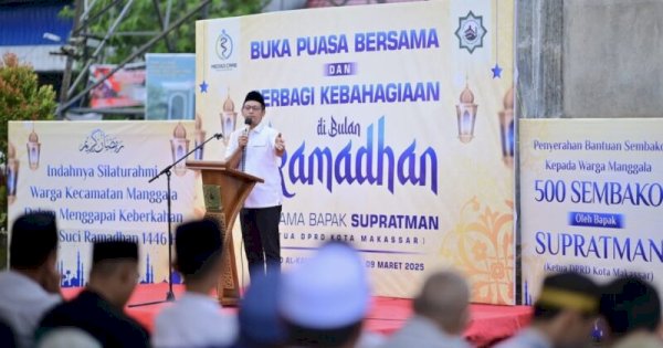 Ketua DPRD Makassar Supratman Hadiri Buka Puasa Bersama dan Penyerahan 500 Paket Sembako di Masjid Al-Kautsar