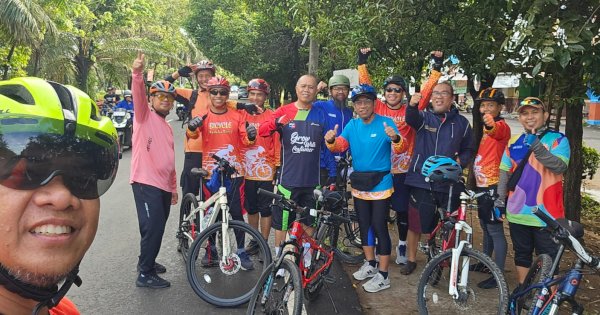 Aktivitas Sehat dan Inspiratif, Warga Bukit Baruga Gowes Santai ke Beba Takalar di Akhir Pekan
