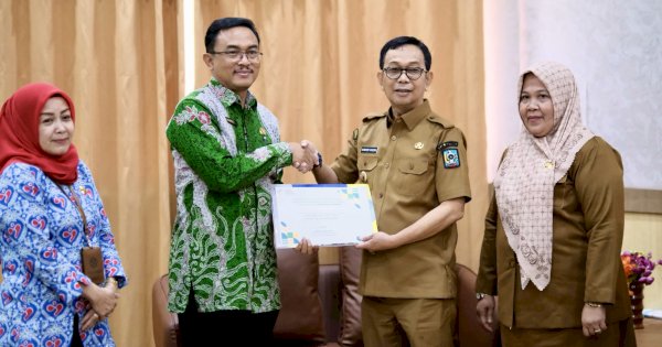 Bupati Soppeng Menerima Kunjungan Kepala Perwakilan BKKBN yang Ditandai Penyerahan Alokasi DAK KB