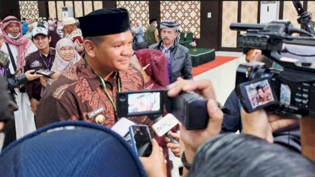 Sebanyak 390 Jemaah Kloter 8 Disambut Bupati Bantaeng Uji Nurdin
