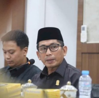 Rp18 Miliar Disiapkan Pemkot untuk Seragam Sekolah Gratis, Muchlis Misbah: Semoga Berjalan Baik