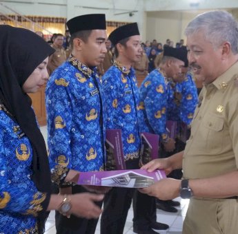Awali Tugas, 301 PPPK Pemkab Pinrang Terima SK Pengangkatan