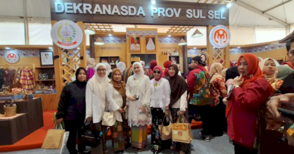 dr. Andi Arfiah Tasming Tekankan Pentingnya Literasi Digital bagi Perajin dalam HUT ke‑45 Dekranas