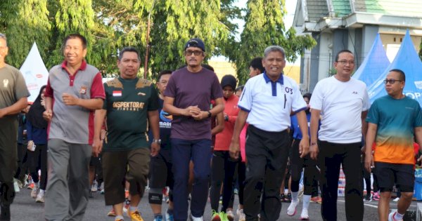 Sekda Pinrang Apresiasi Fun Run Festival Dirgantara di Halaman Kantor Bupati