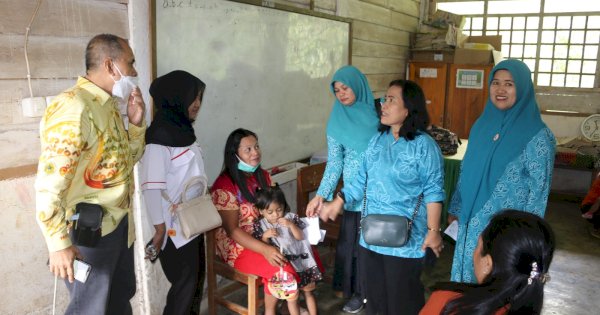 Pemkab Pinrang Gelar Bakti Sosial Pelayanan Kesehatan Bergerak di Desa Terpencil