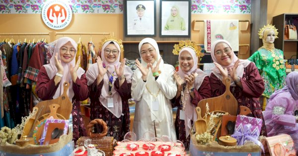 Dekranasda Makassar Hadir di Puncak HUT ke-45 Dekranas: Melinda Aksa Dorong Perajin Naik Kelas dan Perluas Pasar