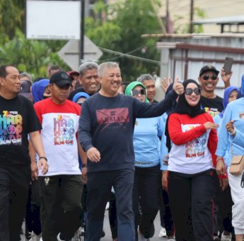 Bupati Pinrang Irwan Hamid Lepas Peserta Jalan Sehat dalam Rangka Hari Koperasi Nasional ke-78