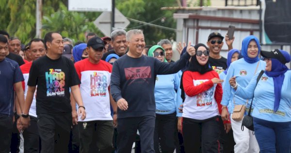 Bupati Pinrang Irwan Hamid Lepas Peserta Jalan Sehat dalam Rangka Hari Koperasi Nasional ke-78