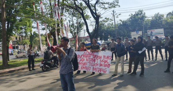 Aliansi Pemuda dan Mahasiswa Bantaeng Bersatu Gelar Aksi di Polda Sulsel: Tuntut Penjual Jasa Internet Wifi Ilegal Diusut Tuntas