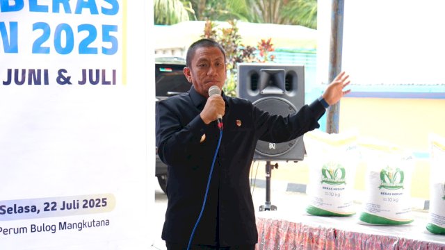 Bupati Luwu Timur, H. Irwan Bachri Syam