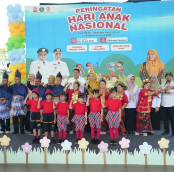 Semarakkan HAN 2025, Bunda PAUD dan Wali Kota Makassar Kompak Dukung Tumbuh Kembang Anak