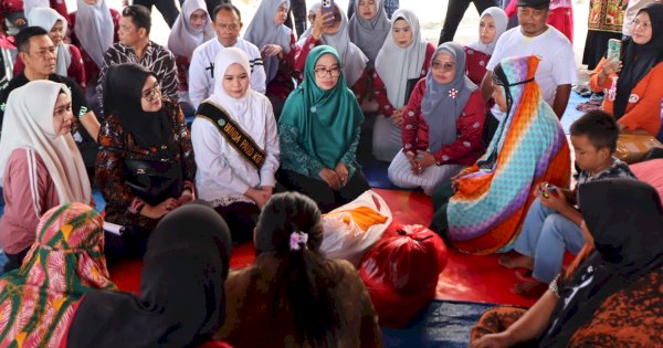 Bunda PAUD dr Andi Arfiah Tasming Beri Dukungan Moril Korban Kebakaran