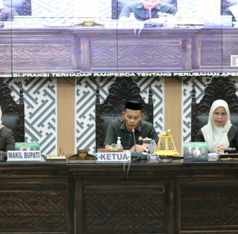 Wabup Puspawati Apresiasi Pandangan Umum Fraksi DPRD terhadap Ranperda Perubahan APBD 2025