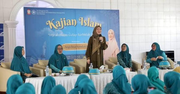 Angelina Sondakh Isi Kajian Islam TP PKK Makassar, Bagikan Kisah Hijrah Penuh Makna