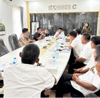 Rapat Komisi C DPRD Palopo dengan Perumda Tirta Mangkaluku, Evaluasi Pelayanan Air Bersih