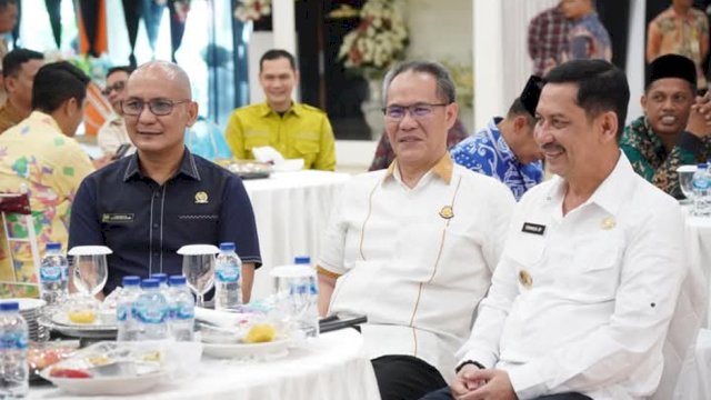 Penyerahan Sertifikat Barang Milik Daerah: Ketua DPRD Palopo Hadir dan Beri Dukungan