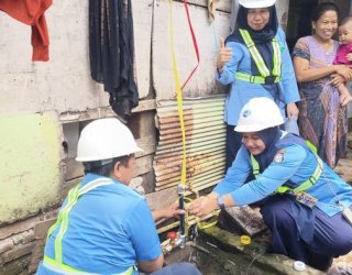 PDAM Makassar Kembali Pasang Sambungan Air Gratis Bagi Warga Berpenghasilan Rendah, Kali Ini di Kampung Berua