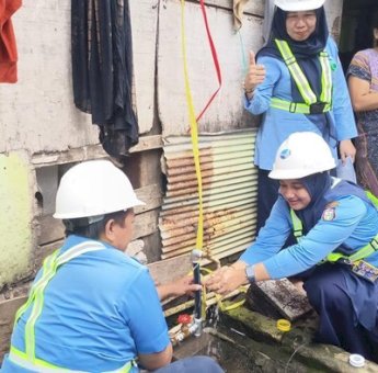 PDAM Makassar Kembali Pasang Sambungan Air Gratis Bagi Warga Berpenghasilan Rendah, Kali Ini di Kampung Berua