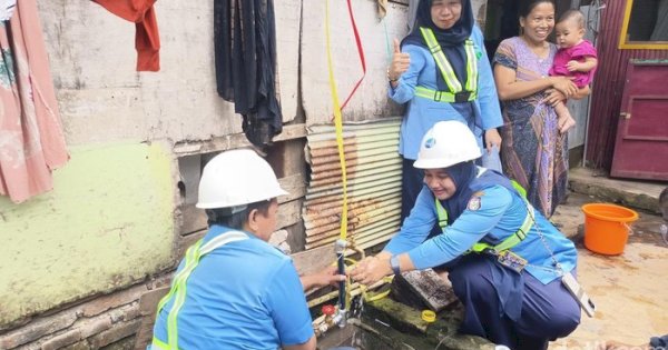 PDAM Makassar Kembali Pasang Sambungan Air Gratis Bagi Warga Berpenghasilan Rendah, Kali Ini di Kampung Berua