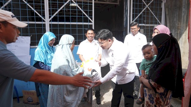 Korban Kebakaran Rappokalling Makassar Terima Bantuan dari PSI Sulsel