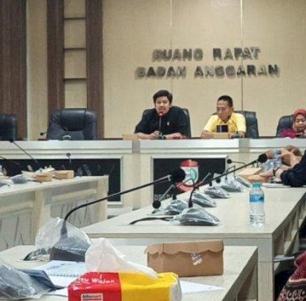 Ismail Ingatkan Pengusaha Kafe saat RDP: Pajak, Parkir hingga Penggunaan Lahan Harus Jelas