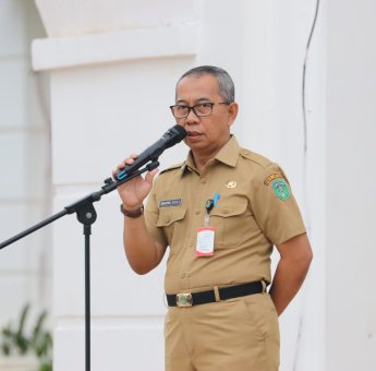 Pimpin Apel Pagi, Sekda Ajak ASN Jaga Disiplin dan Kebersihan