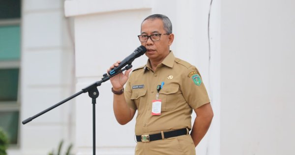 Pimpin Apel Pagi, Sekda Ajak ASN Jaga Disiplin dan Kebersihan