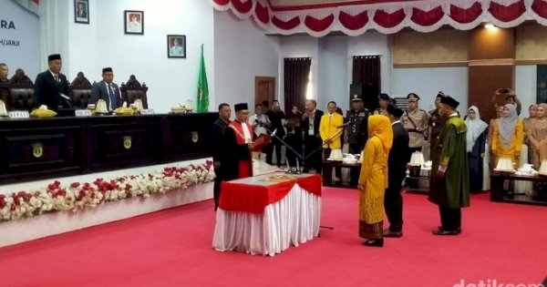 Husain Dilantik Jadi Ketua DPRD Luwu Utara Gantikan Amir Makhmud