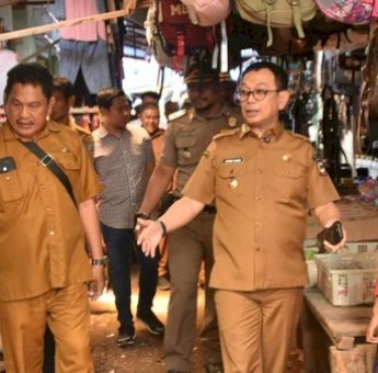 Bupati Soppeng Suwardi Haseng Gratiskan Biaya Sewa Kios Pedagang Pasar Sentral Cabenge