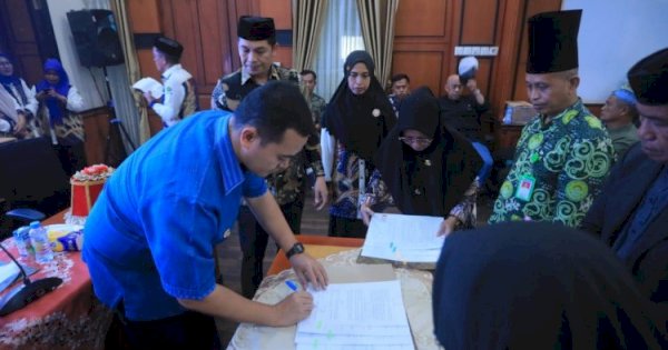 Pemkab Pangkep Salurkan Dana Hibah untuk Masjid, Musalla dan TPA, Bupati Yusran: Semoga Bermanfaat!