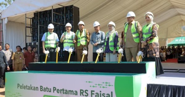 Munafri Dampingi JK Letakkan Batu Pertama di RS Islam Faisal