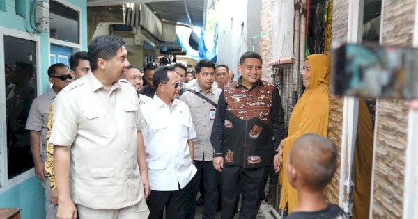 Wali Kota-Wawali, Mendagri dan Menteri PKP Tinjau Pemukiman Kumuh di Pampang