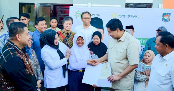 Wagub Sulsel Dampingi Menteri PKP dan Mendagri Serahkan Rumah untuk Korban Demo