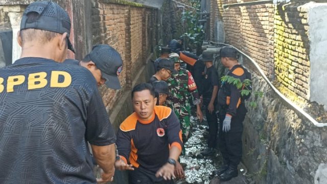 Antisipasi Musim Hujan, Wali Kota Parepare Tasming Hamid Ajak Warga Jaga Kebersihan Drainase