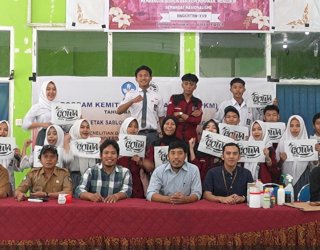Dosen FSD UNM Gelar Pelatihan Cetak Sablon untuk Tingkatkan Kompetensi Siswa SMK Negeri 3 Gowa
