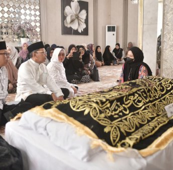 Duka Mendalam Selimuti Keluarga Besar Wakil Gubernur Sulsel Fatmawati Rusdi, Ibunda Tercinta Berpulang