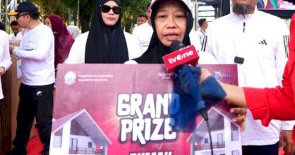 Kisah Haru Ibu Rumah Tangga Pemenang Rumah di Jalan Sehat Sulsel Anti Mager 356 Tahun Sulsel