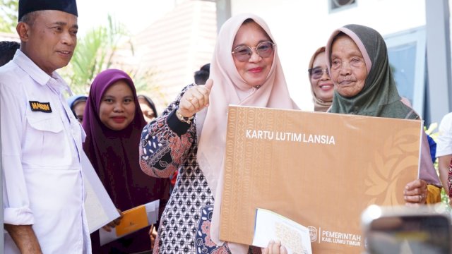 Wabup Puspawati Harap Warga Lanjut Usia Hidup Terjamin Lewat Kartu Lansia