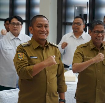 Bupati Irwan Tandatangani Komitmen Aksi Pencegahan Korupsi 2025