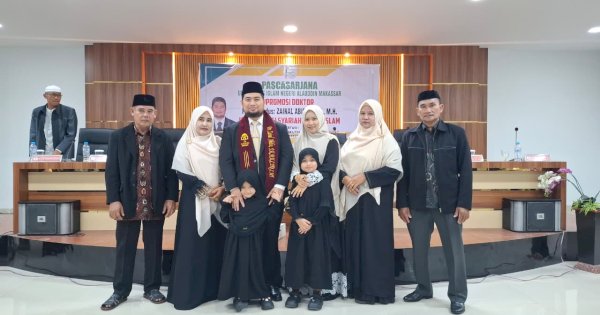 Kisah Perjuangan Zainal Abidin: Anak Kampung yang Berhasil Meraih Gelar Akademik Tertinggi, Doktor Hukum Islam