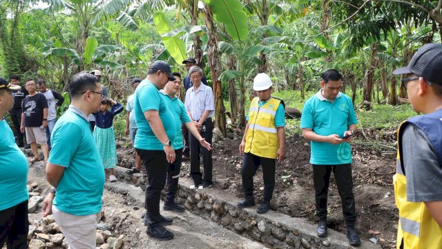 Tasming Hamid Pastikan Pengerjaan Jalan Berjalan Sesuai Standar